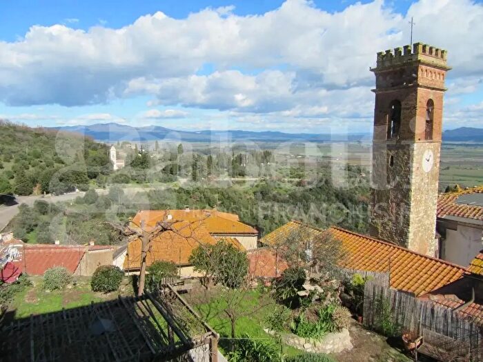 Appartamento con 5 locali in vendita in Via Vicolo Cieco, Gavorrano