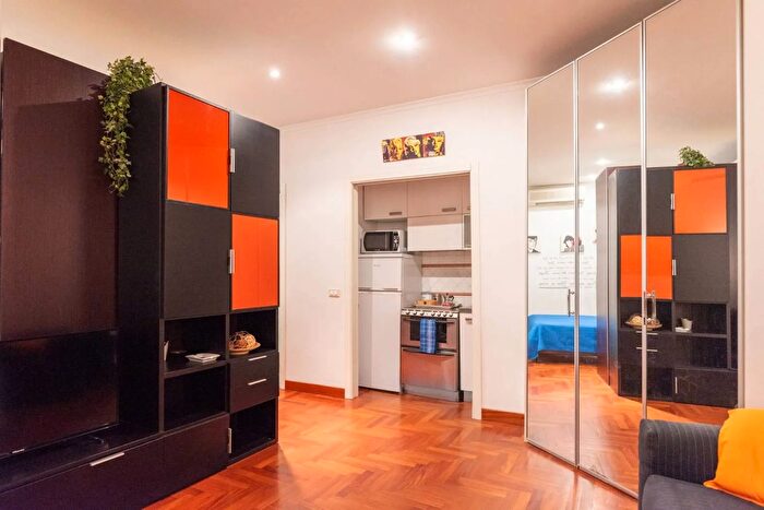 Appartamento monolocale in vendita in Via Roberto Bracco Napoli, Napoli