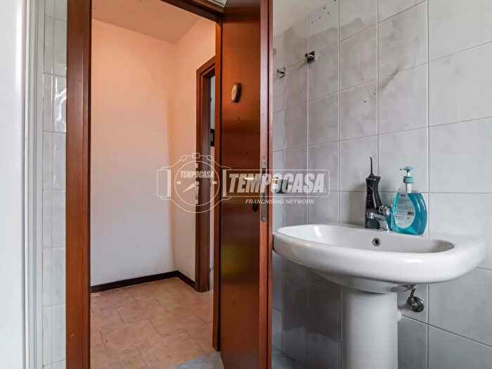 Appartamento bilocale in vendita in Via San Sebastiano Q, Marnate