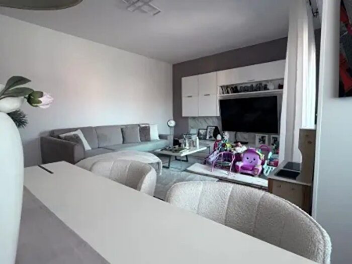 Appartamento trilocale in vendita in Via Monsignor G Saccani, Cadelbosco Di Sopra