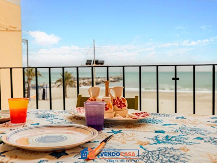 Appartamento trilocale in affitto in Piazza Giuseppe Garibaldi, Laigueglia