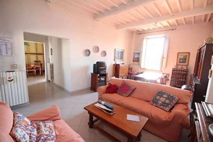 Appartamento con 6 locali in vendita in Via Giro delle Mura, Montelupo Fiorentino