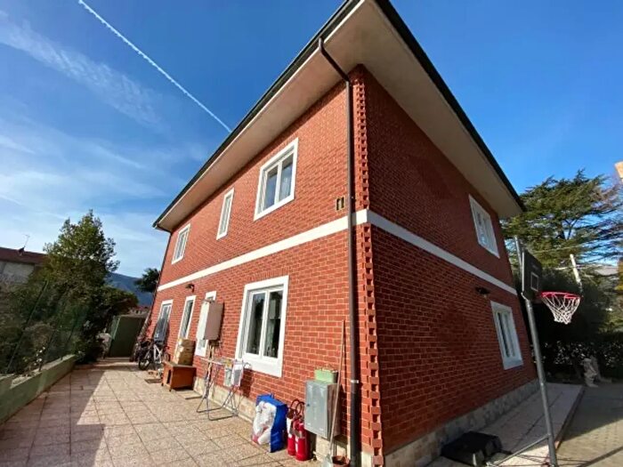 Casa con 6 locali in vendita in Via Granaglie, Almese