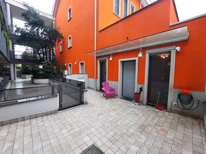 Appartamento bilocale in affitto in Via dei Fontanili, Ripamonti Fondazione Prada, Milano