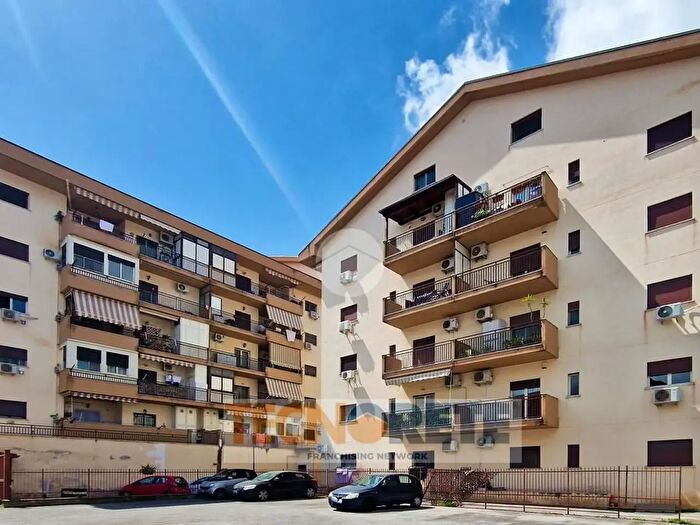 Appartamento quadrilocale in vendita in Via Altofonte, Monreale