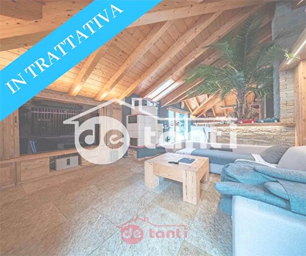 Appartamento con 5 locali in vendita in Via Volta Chiavenna So, Chiavenna