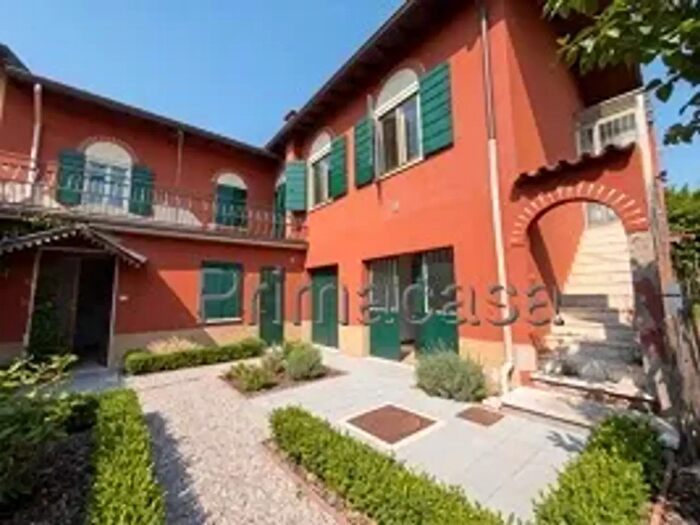 Casa con 5 locali in vendita in Via Bendinelli, Garda