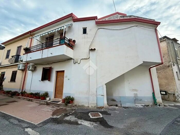 Casa quadrilocale in vendita in Via Strasburgo, Diamante