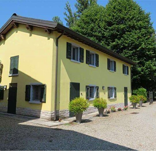 Casa con 5 locali in affitto in Strada Nuova Di Freto, Madonnina Tre Olmi, Modena