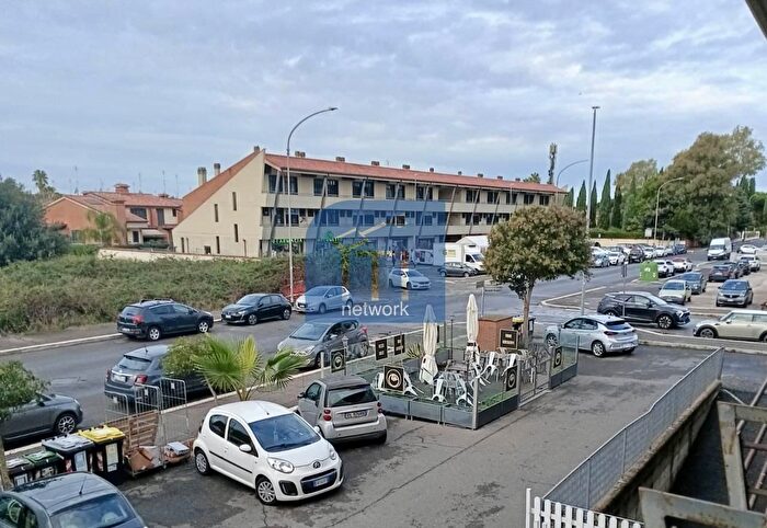 Appartamento bilocale in vendita in Via Umberto Giordano, Roma