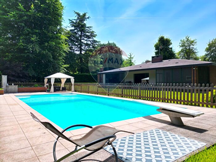 Casa con 6 locali in vendita in Via Alexander Flemming, Castelletto Sopra Ticino