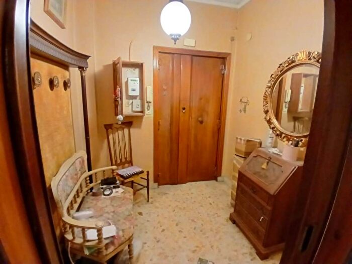 Appartamento quadrilocale in affitto in Via Eduardo Nicolardi, Colli Aminei Capodimonte, Napoli