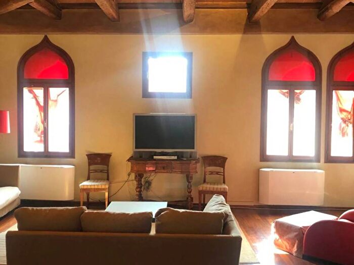 Appartamento con 6 locali in affitto in Via Giuseppe Garibaldi, Arsenale Giardini della Biennale, Venezia