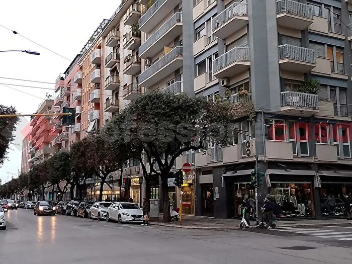 Appartamento trilocale in affitto in Corso Cavour, Bari