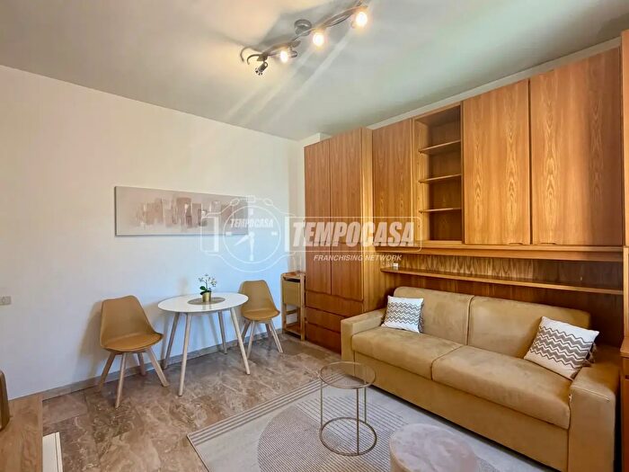 Appartamento monolocale in affitto in Via Ronchi, Milano