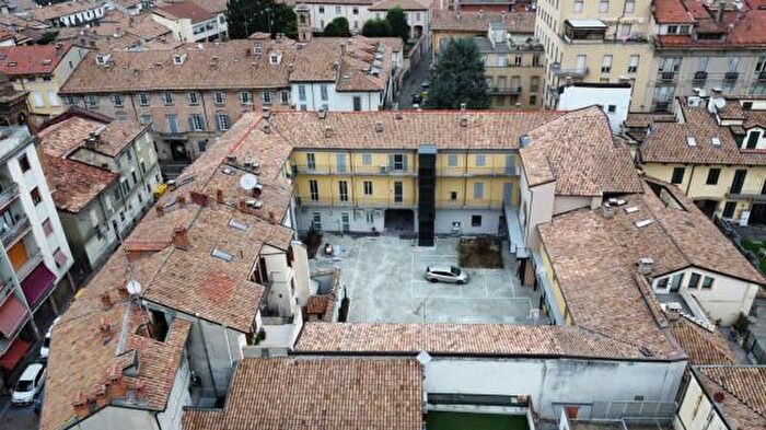 Case in Vendita e in Affitto - 2