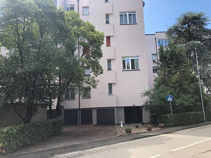 Appartamento con 5 locali in affitto in Via Padova, Via Modena, Ferrara