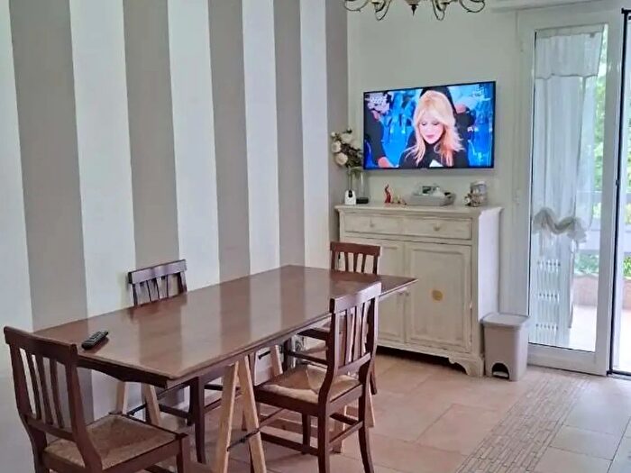 Appartamento trilocale in vendita in Via Piemonte, BellariaIgea Marina