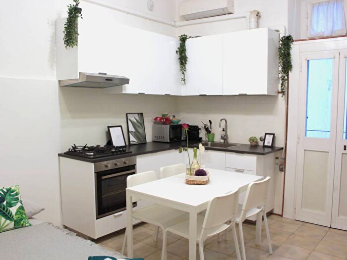 Appartamento bilocale in affitto in Viale Coni Zugna, Dezza, Milano