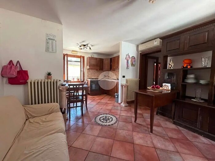 Appartamento trilocale in vendita in Via Corte dei Manetti, Firenze