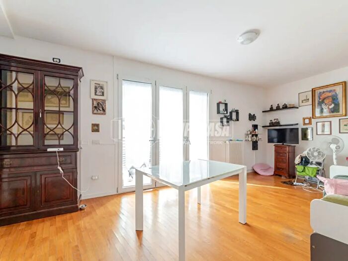 Appartamento monolocale in vendita in Viale Monza, Milano