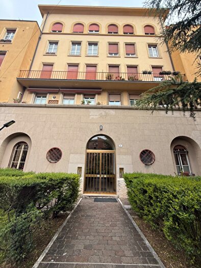 Appartamento con 5 locali in vendita in Via Generale Gaetano Giardino, Verona