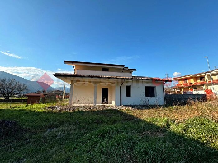 Casa quadrilocale in vendita in Via per Coreglia Piano di Coreglia Snc, Coreglia Antelminelli