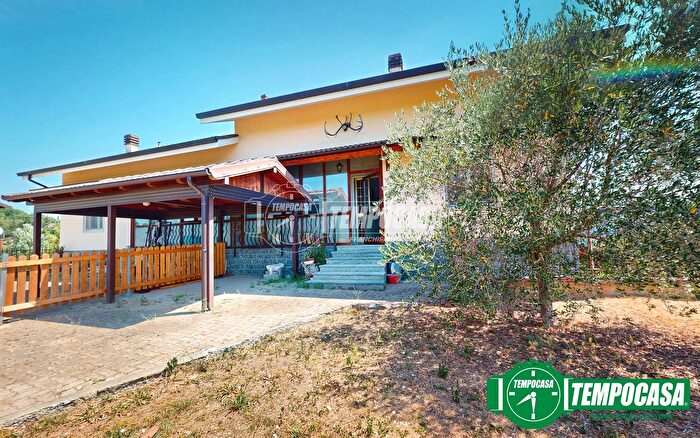 Casa con 7 locali in vendita in Borgo Fogli B, Cassinelle