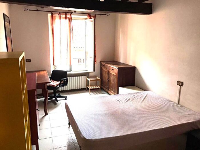 Appartamento trilocale in affitto in Borgo Guazzo, Centro Storico, Parma