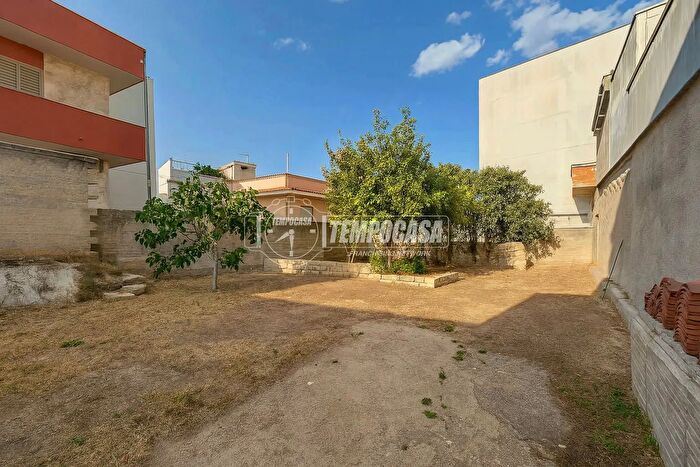 Casa quadrilocale in vendita in Via Stazione, Casamassima