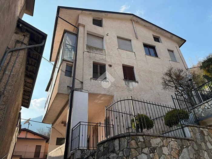 Casa con 5 locali in vendita in Via Giovanni Pascoli, Polaveno