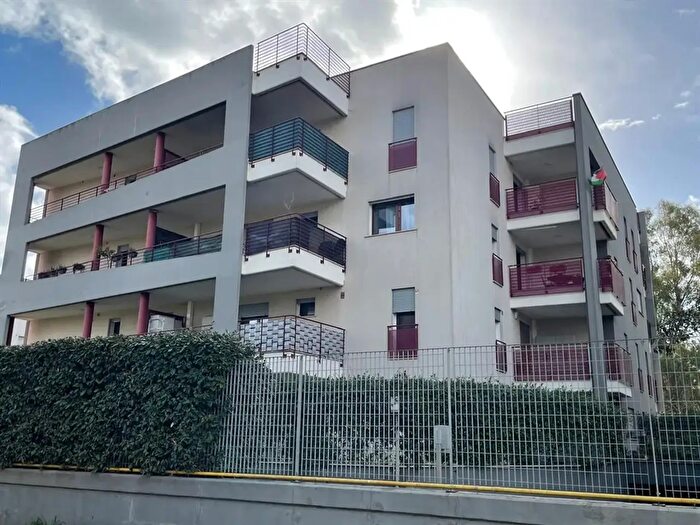 Appartamento trilocale in vendita in Via Guglielmo Guasta, Roma