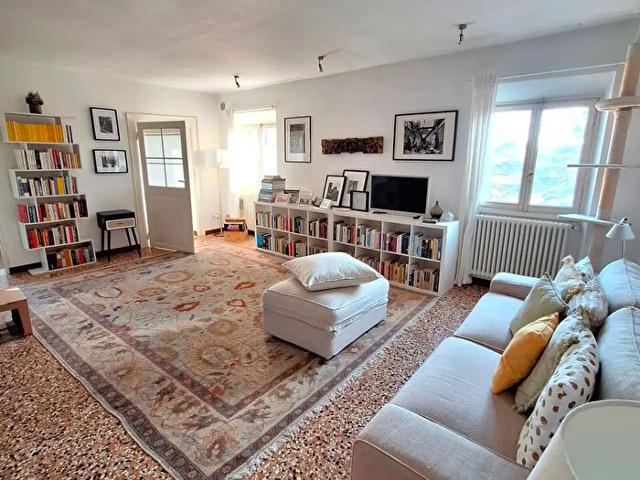 Appartamento trilocale in affitto in Via Euganea, Padova