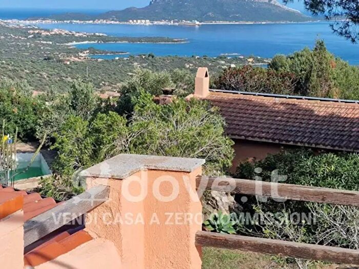 Casa con 6 locali in vendita in Via Sopramonte, Golfo Aranci