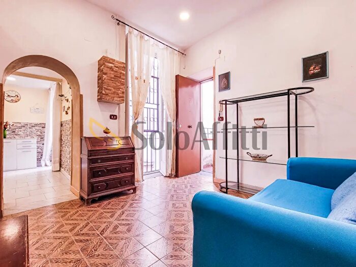 Appartamento trilocale in affitto in Vico Purgatorio Ad Arco, Napoli