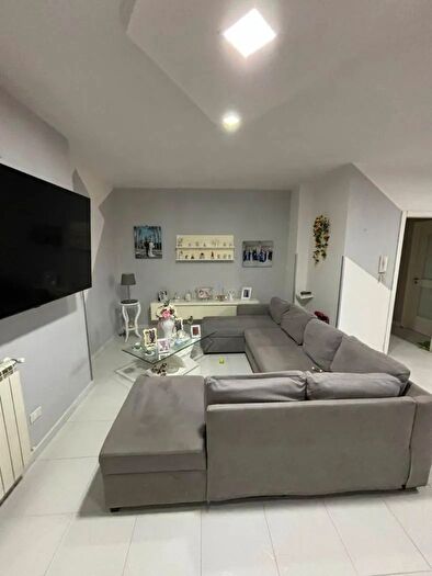 Appartamento trilocale in vendita in Via Salvatore di Giacomo Crispano, Crispano