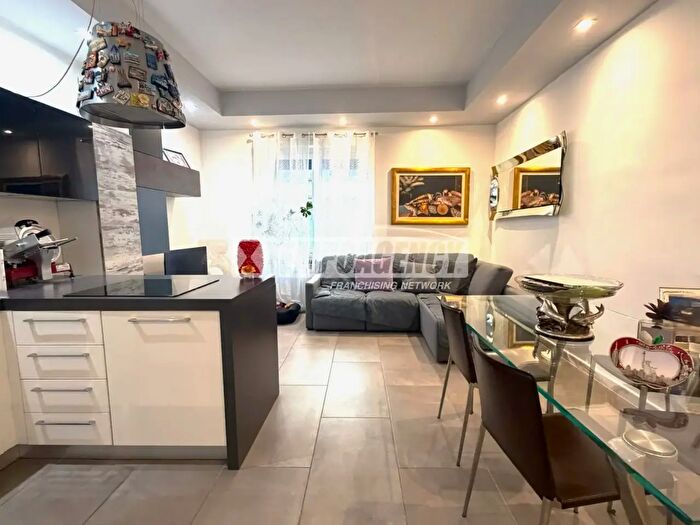 Appartamento bilocale in vendita in Via Montezemolo, Torino