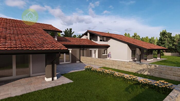 Casa con 6 locali in vendita in Via Santi, Angiari