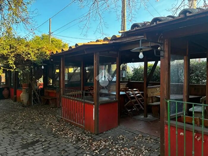 Casa con 15 locali in vendita in Via Tenerello, Selci