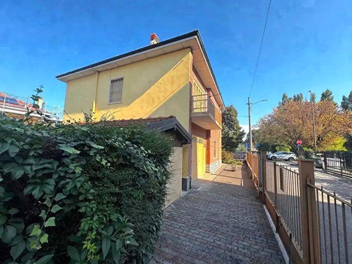 Casa con 5 locali in vendita in Via Santa Maria, Binasco