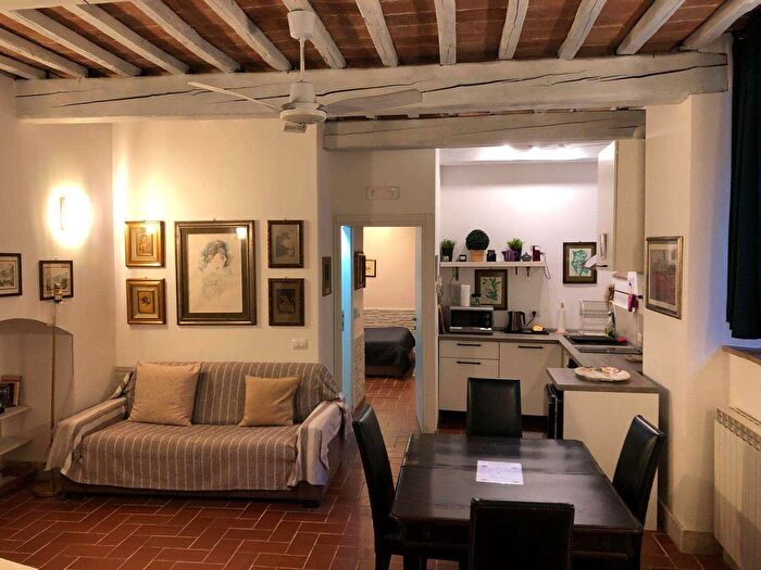 Appartamento bilocale in vendita in Vicolo San Silvestro, Todi