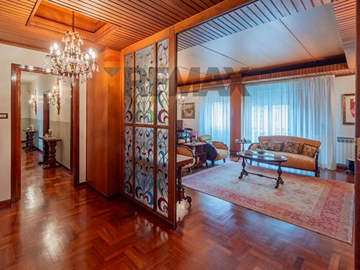 Appartamento con 6 locali in vendita in Viale delle Magnolie, Palermo