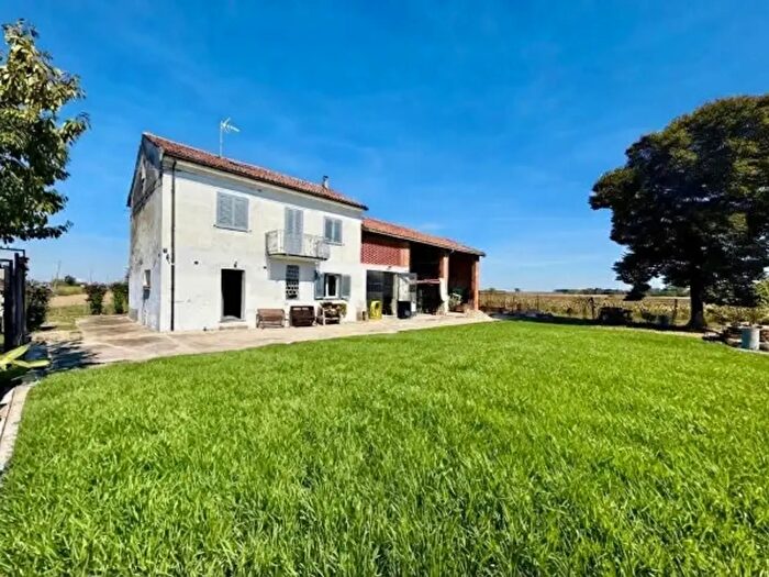 Casa con 5 locali in vendita in Strada Provinciale per Alessandria, Oviglio