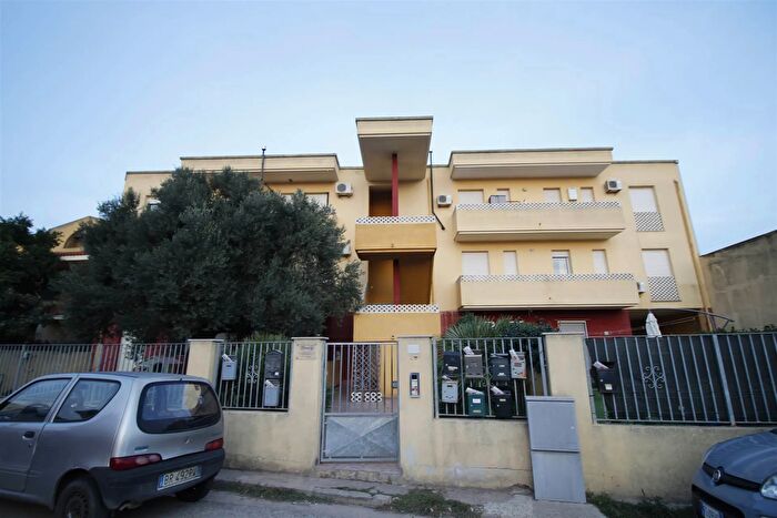 Appartamento trilocale in affitto in Uta