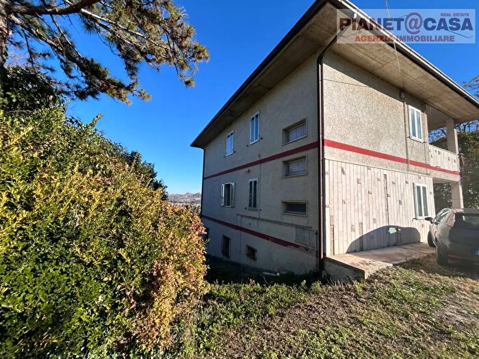 Casa con 8 locali in vendita in Via Roma, Castel Di Lama