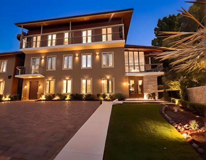 Appartamento con 6 locali in vendita in Frazione Madonna di Loreto, Canale