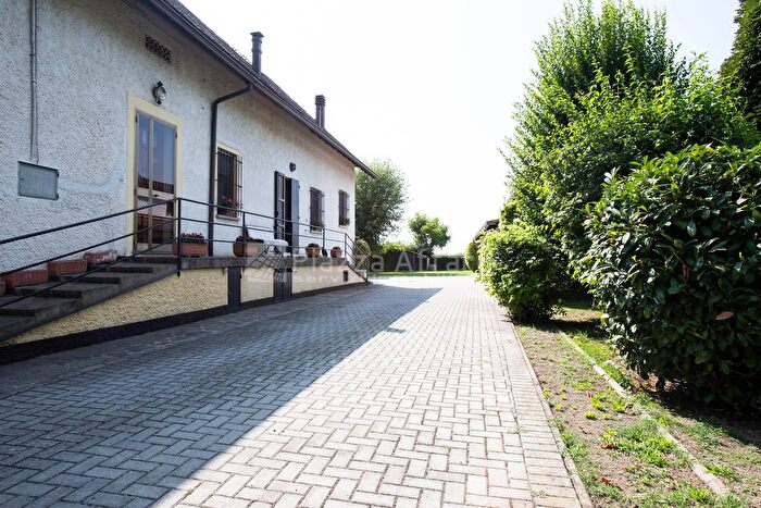 Case in Vendita e in Affitto - 3