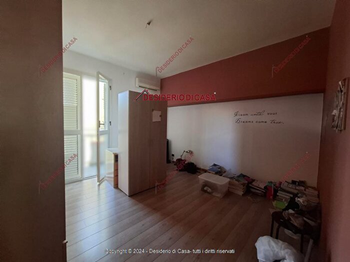 Appartamento con 6 locali in vendita in Altavilla Milicia