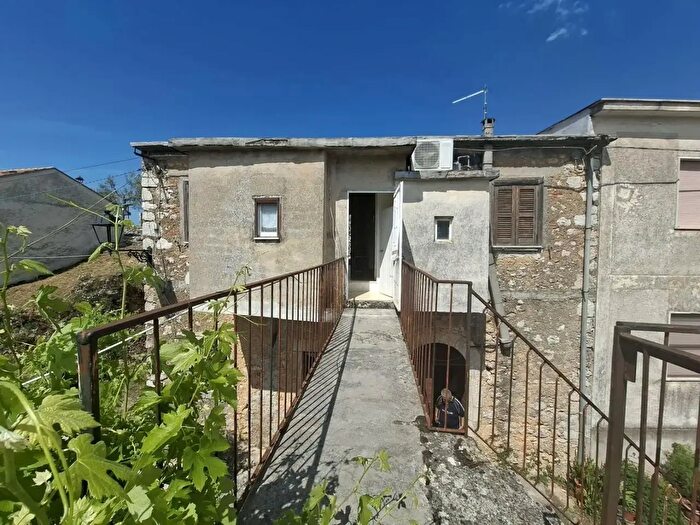 Casa in vendita in Via Borgo Loreto, Campoli Appennino