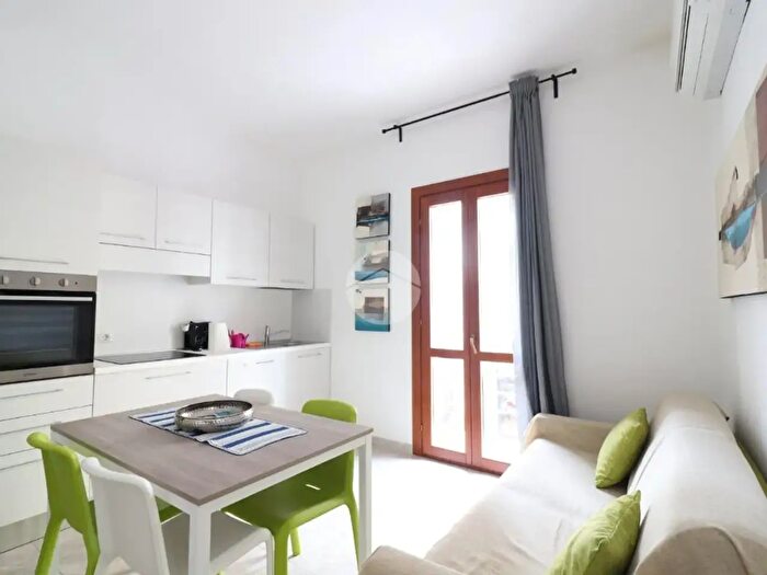 Appartamento trilocale in vendita in Via Alessandro Manzoni, Alghero